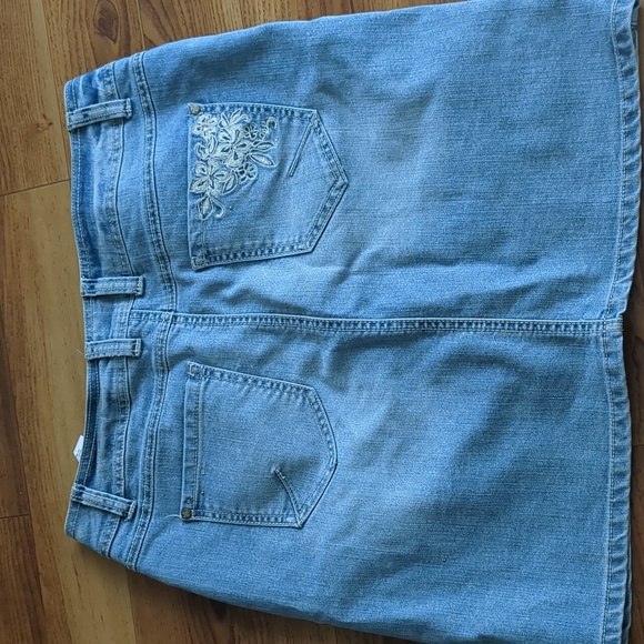 Denver Hayes jean stretchy skirt shorts light washed demin - Picture 5 of 7